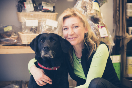 Mein Name ist Diana Ortmann und Hundeernährung ist ein Thema das mich schon immer faszinier
